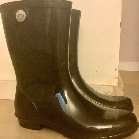 UGG Shearling Lined Insole Shaye Black Rain Boots SZ 10 - Picture 1 of 6